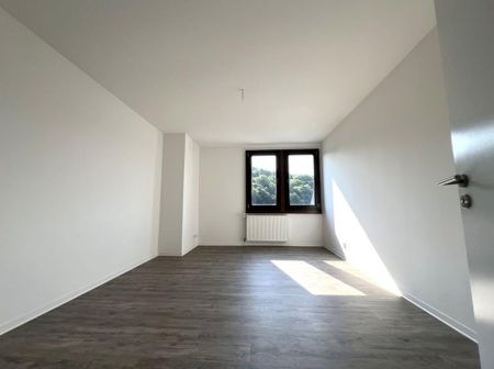Ihr neues Zuhause / Frisch sanierte Wohnung + Parkplatz + Balkon - Foto 2