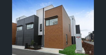 Brand New Townhome in Prestigious Port Lane - Photo 4