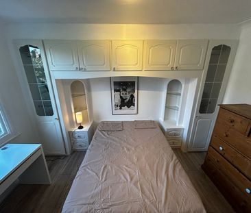 Room in a Shared House, Chapter Road, NW2 - Photo 1