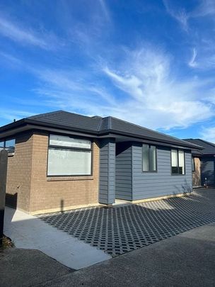 Walking Distance to Pukekohe Township! - Photo 1