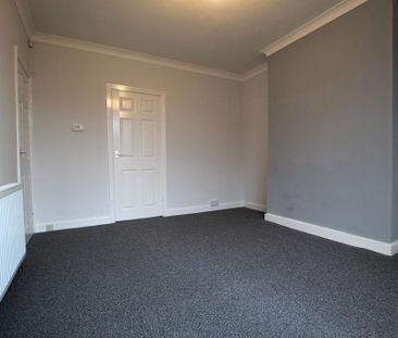 2 bedroom semi-detached house to rent - Photo 3