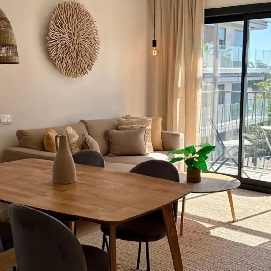 Piso de alquiler en Paseo Marítim, Barri del Mar - Photo 1