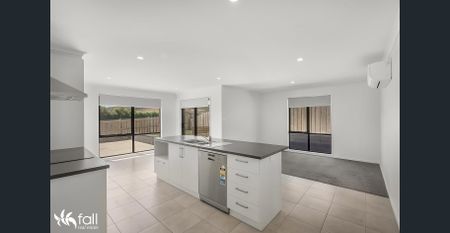 Modern Family Home - Photo 4