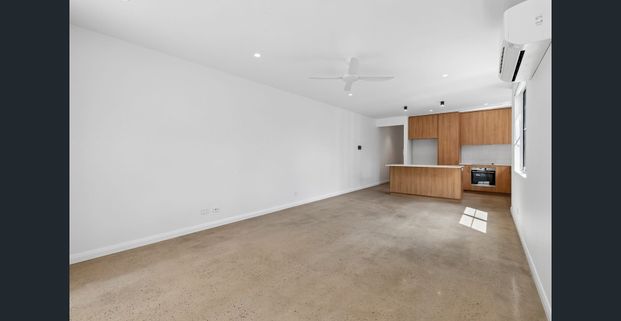 Brand New Living with Stylish Finishes in St Agnes- RENT NOW! - Photo 1