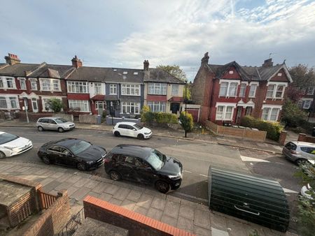 3 Bed Flat, Mount Pleasant Road, N17 - Photo 4