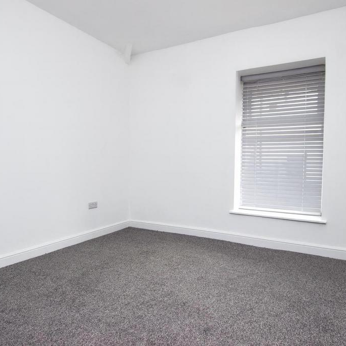 3 bedroom end of terrace house to rent - Photo 1
