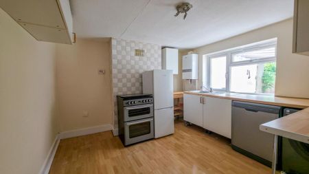 4 bedroom townhouse to rent - Photo 5