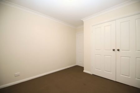 Charming 3 Bedroom, 2 Bathroom House in Chester Hill - Available Now! - Photo 5