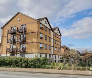 Connaught Gardens East, East Clacton, CO15 - Photo 6