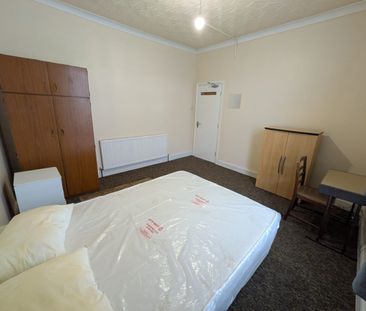 Room in a Shared House, Dacre Road, E13 - Photo 4