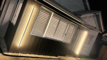 Style and Comfort, Fully Renovated & Architecturally Designed 4 Bedroom Family House with Versatile Floorplan. Large Entertaining Backyard. - Photo 3