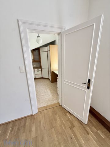 STILVOLLER ERSTBEZUG NACH SANIERUNG – 3-ZIMMER-ALTBAUWOHNUNG MIT KACHELÖFEN & FISCHGRÄTPARKETT IN HERRSCHAFTLICHER VILLA IN PERCHTOLDSDORF ZU MIETEN! - Photo 5