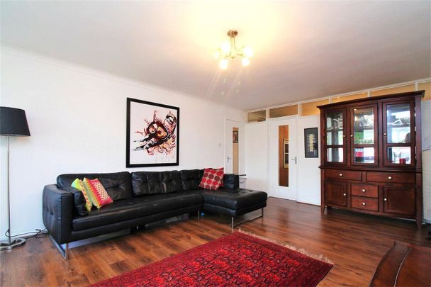 Shirley Heights, 14 Crook Log, Bexleyheath, DA6 8BN - Photo 1