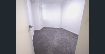 3 Bedroom Apartment - Photo 3