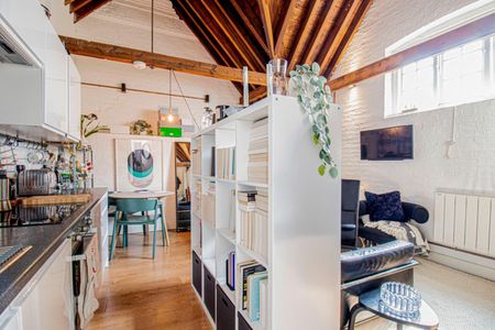 1 bedroom Flat To Let - Photo 5