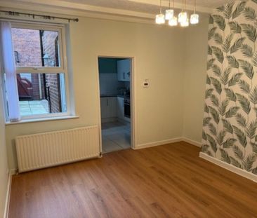 2 bedroom terraced house to rent - Photo 6