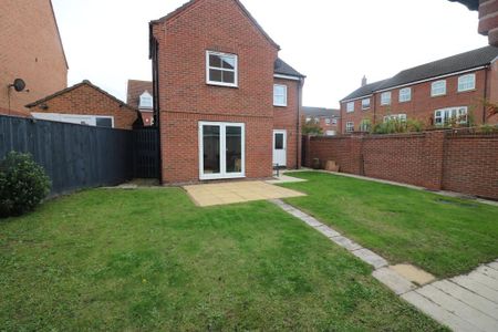 4 bedroom detached house to rent - Photo 5