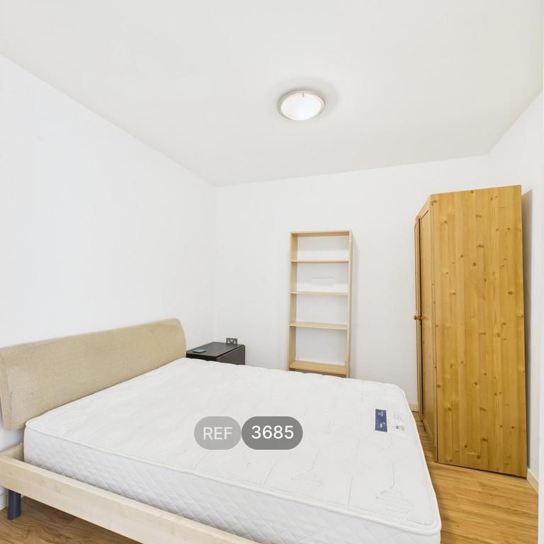 Studio to rent - Photo 1