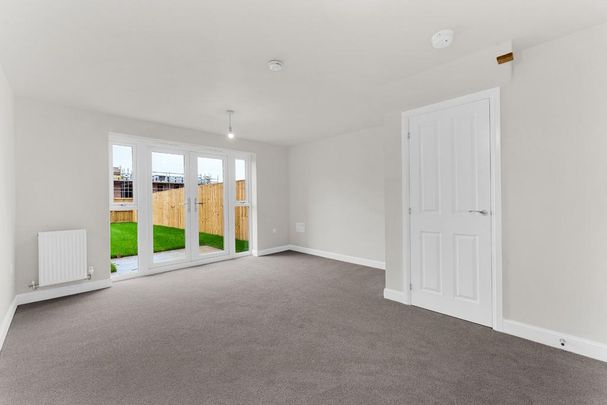 3 bedroom semi-detached house to rent - Photo 1