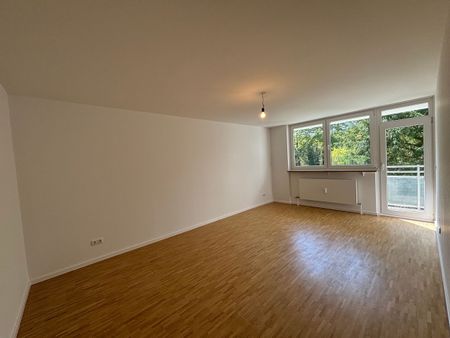 Schöne 3-Zimmer-Wohnung in zentraler Lage von Neuperlach - Photo 2