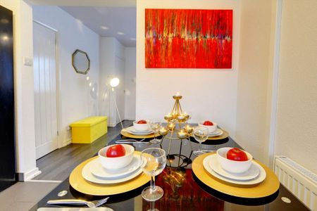 4 bedroom terraced house to rent - Photo 2