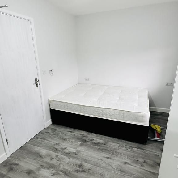 House share to rent - Photo 1