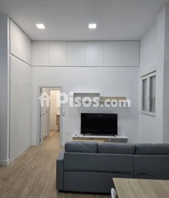 Piso en alquiler en Calle Alozaina, 4 - Photo 1