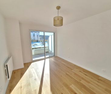 Location Appartement 3 pièces 68m² LES SABLES D OLONNE 85100 - Photo 2