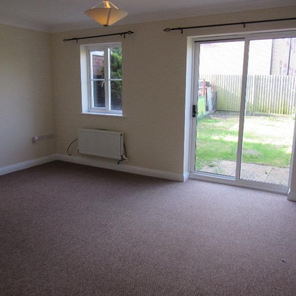 3 bedroom terraced house to rent - Photo 1