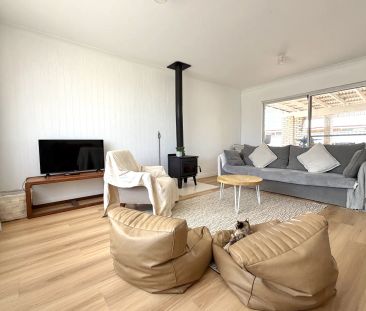 Coastal Charm - 4 Bedroom Home in Sought-After Halls Head - Photo 1