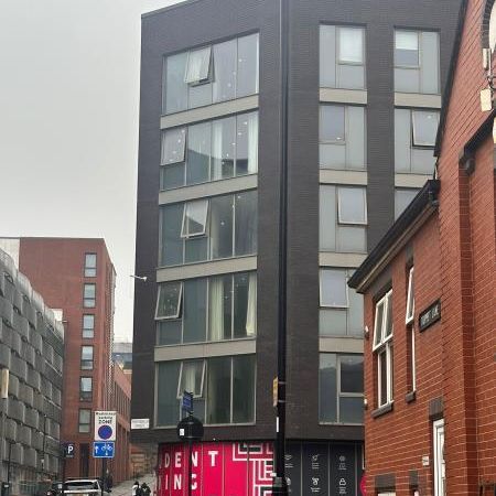 1 bedroom in a flat share to rent - Photo 1