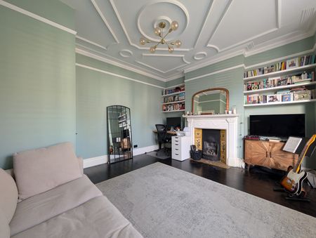 3 Bed Flat, Furness Road, NW10 - Photo 3