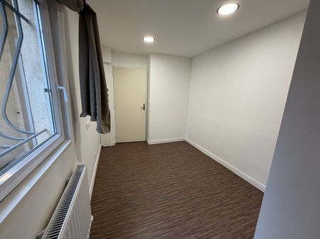 Location Appartement 1 pièce 29m² - Photo 2