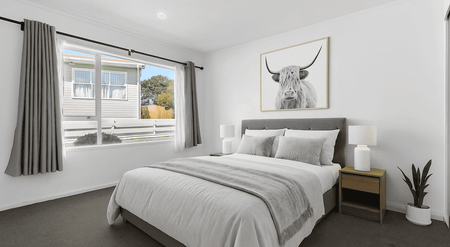 Spacious Family Home with Garage - Unbeatable Location - Photo 3