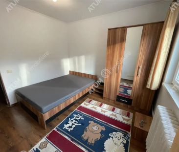 De inchiriat apartament cu 3 camere decomandate si balcon tip loggie in zona Vasile Aaron Sibiu - Photo 3