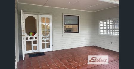 Charming and Comfortable with Entertaining Deck, Overlooking Leafy Grounds & towards Lambton park. - Photo 4