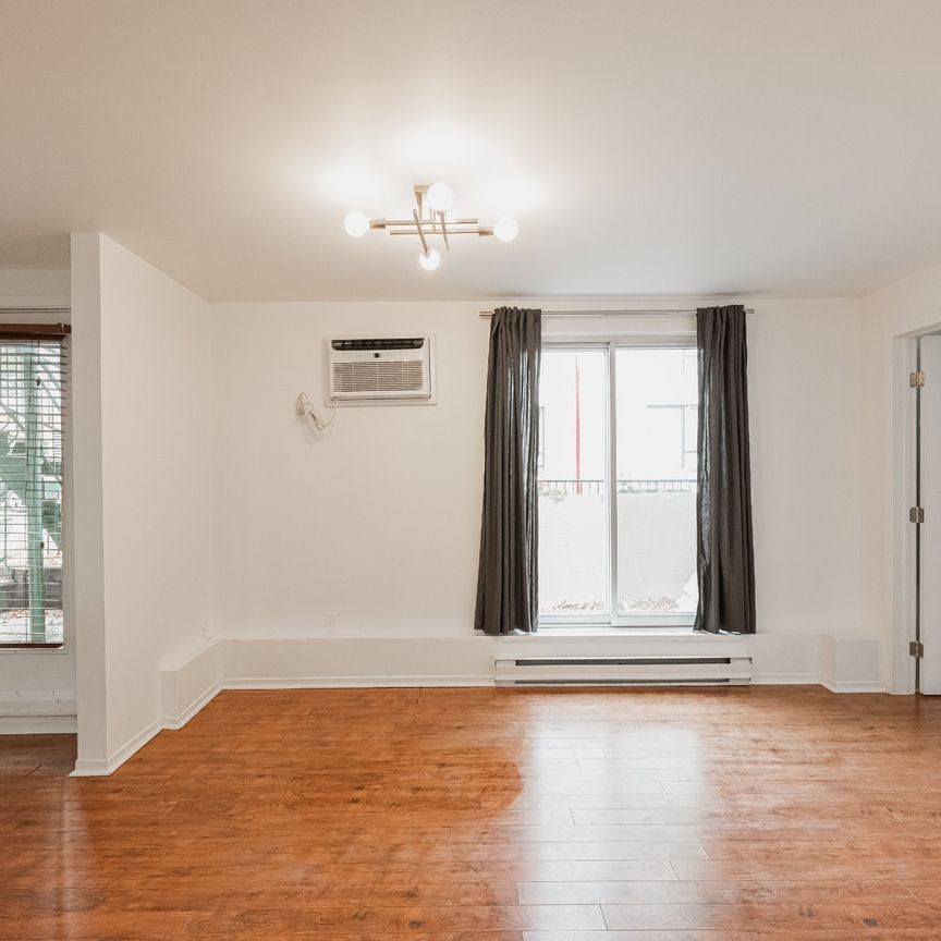 1050 Rue St-Timothée - Photo 1