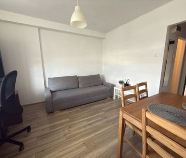 Plac Trzech Krzyży 2 pokoje 36m2 – zdjęcie 1