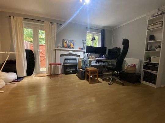 2 bedroom terraced house to rent - Photo 1