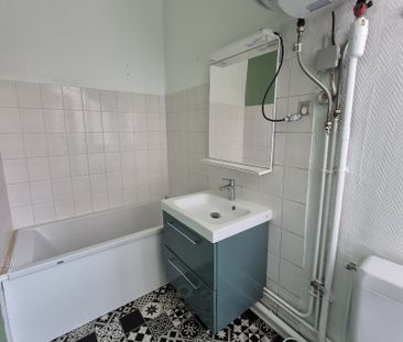 Location Appartement 1 pièce 40m² LENS 62300 - Photo 3