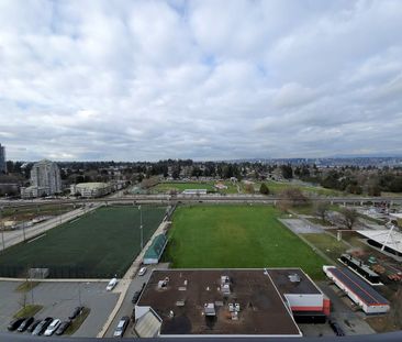 10626 City Parkway condo — Surrey, BC (0-Bedroom) - 0 Bedroom - Photo 2