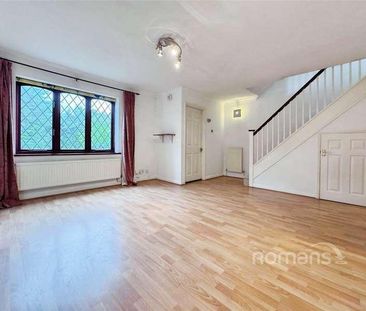 Driftway Road, Hook, RG27 - Photo 2