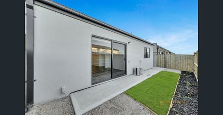 Spacious, Centrally Located with Club Access! - Photo 3