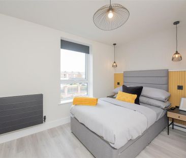 1 bedroom in a house share to rent - Photo 2