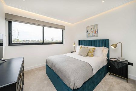 3 bedroom flat to rent - Photo 3