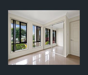 Spacious 4-Bed Home in Convenient Marsden Location - Photo 5