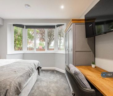 1 bedroom in a house share to rent - Photo 2