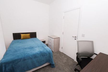 4 bedroom House To Let Total Size: 1077 SQ FT - Photo 5