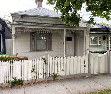 RENOVATED THREE BEDROOM HOUSE IN PERFECT LOCATION! - Photo 1