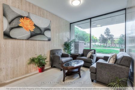 For Lease - 100 Leeward Glenway Unit# 1904, Toronto, Ontario - Photo 3